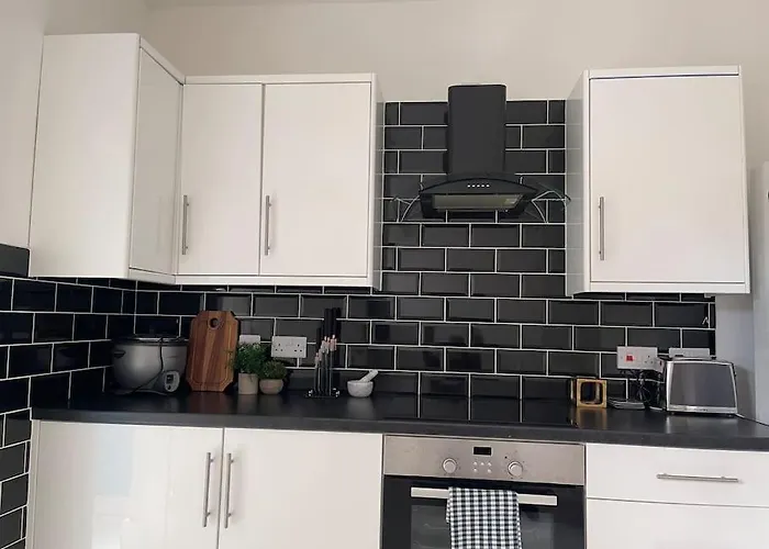 2 Bedroom House Next To Slade Green Station