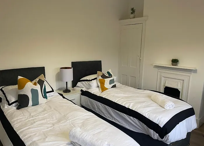 2 Bedroom House Next To Slade Green Station